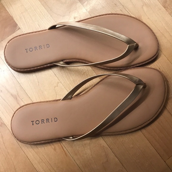 torrid flip flops